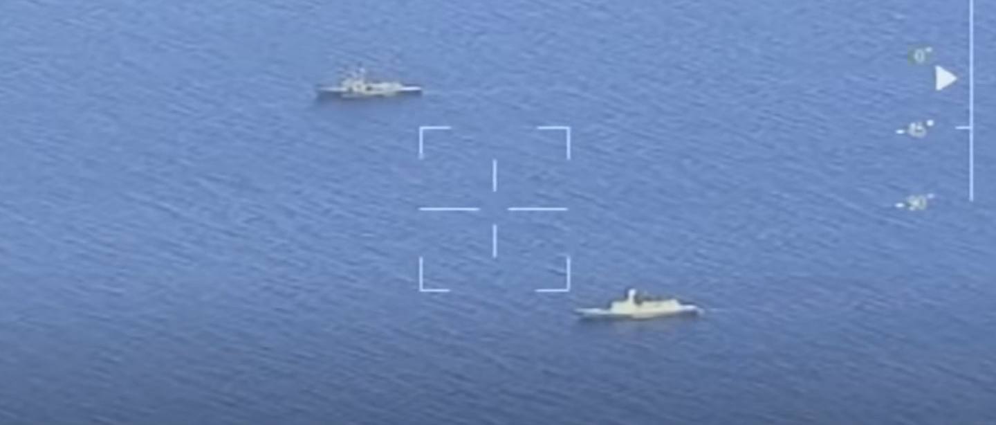 台「国防部」10日发布「国军在，安全永远在」影片，可见台军监侦解放军舰艇影像。 （影片截图）