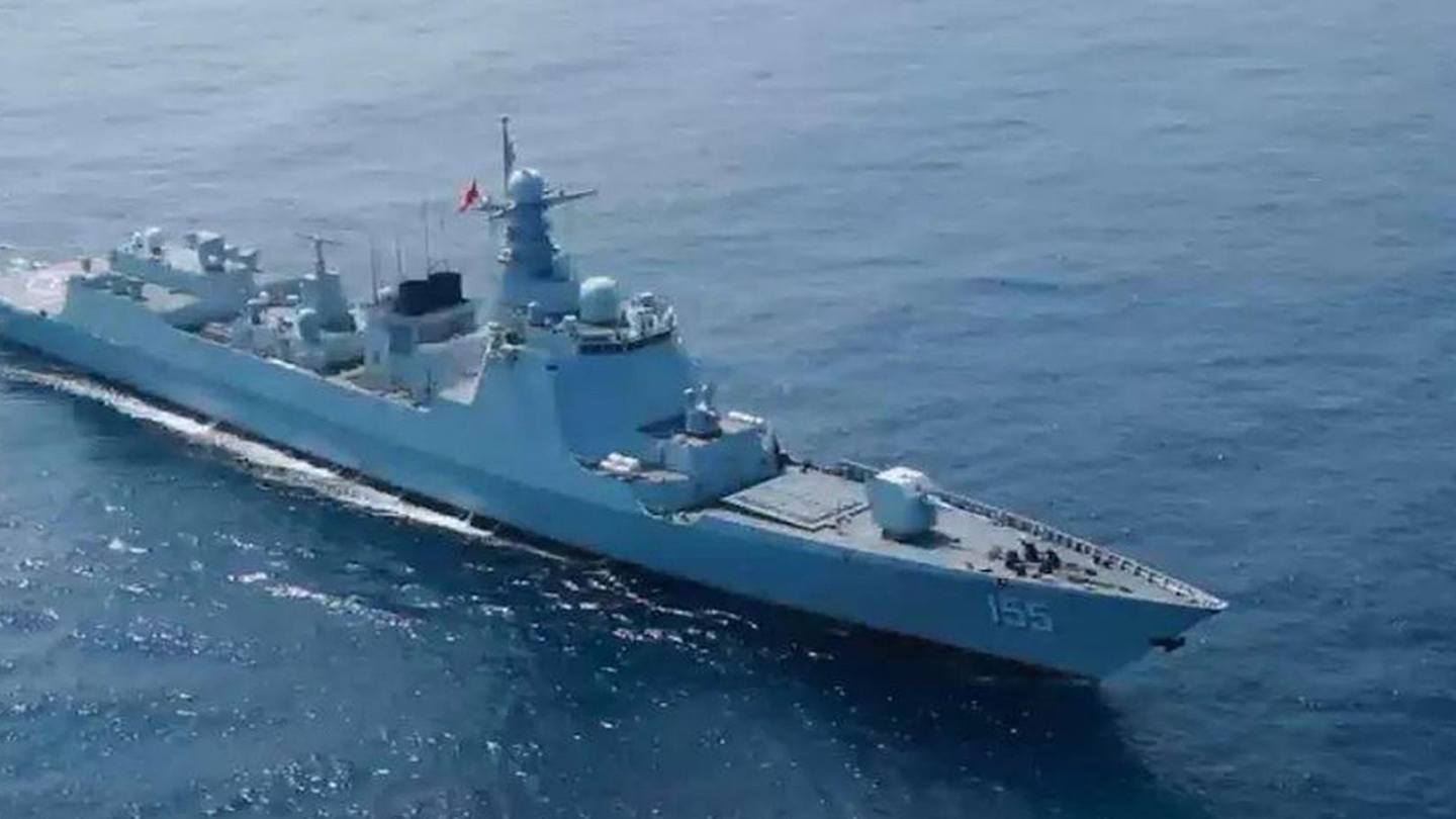 台海军演｜20艘两岸军舰在台海中线对峙解放军舰现踪台东部海域