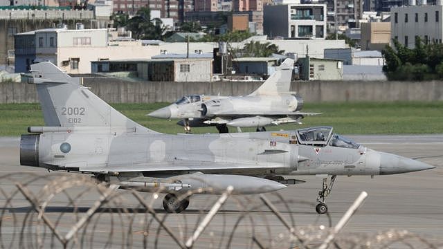 台湾新竹空军基地内的幻象2000-5战斗机（6/8/2022）