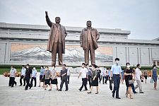 朝鲜宣布抗疫“胜利”，金与正暗示金正恩或曾感染（图）