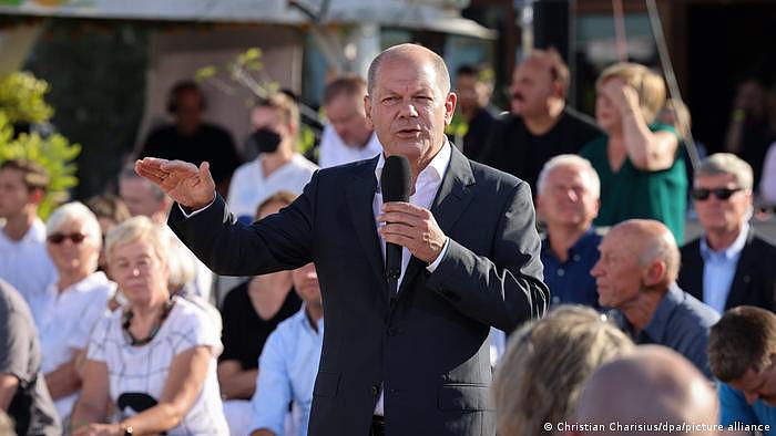 Deutschland Bürgerdialog mit Bundeskanzler Olaf Scholz