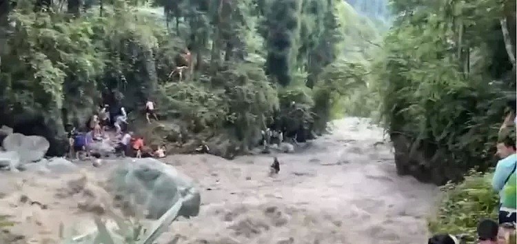 彭州山洪悲剧第二天仍有游客前往，村民自发提醒：不要下河（视频） - 2