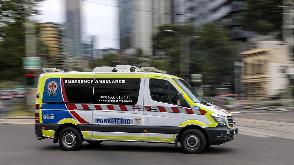 澳洲一地发生车祸，司机被困近1小时获救！1男子超速驾驶被捕（图） - 2