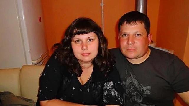37岁俄罗斯网红与23岁继子迎来二胎，47岁前夫既是父亲也是爷爷（组图） - 3