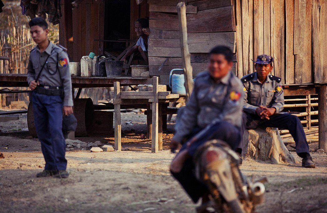 緬甸並非無法可管，其刑法第370、372條將「奴隸制定」為刑事犯罪，也有基本上符...