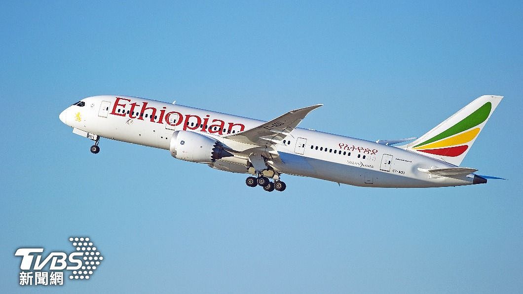 一架衣索比亞航空編號ET343航班，15日竟因為「機師睡著」一度在高空失聯。（示意圖／shutterstock 達志影像） 超離譜！2機師「睡死」忘記降落　衣索比亞航空客機一度失聯　