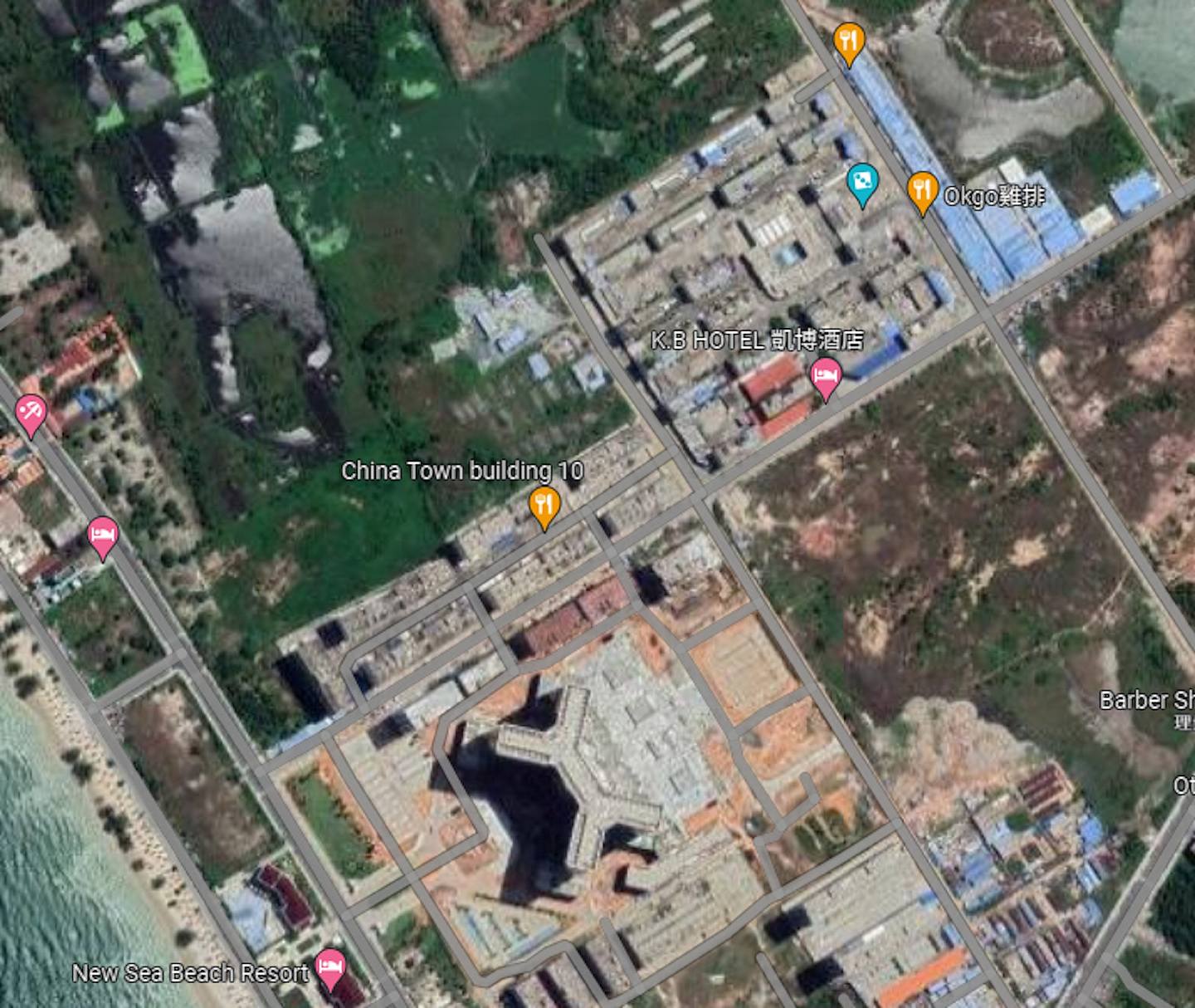 中国城由两个园区组织，右上的是「凯博」园区，左下则为「金水」园区。 (Google Map)
