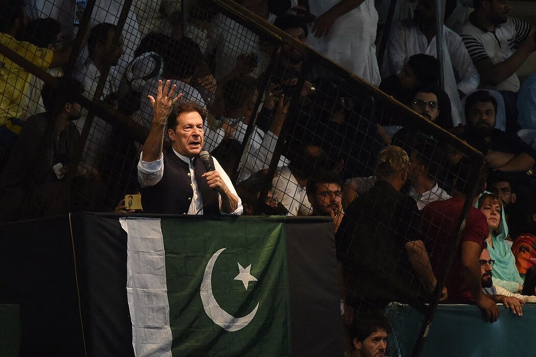 伊姆兰·汗本月在巴基斯坦拉合尔的一次集会上。