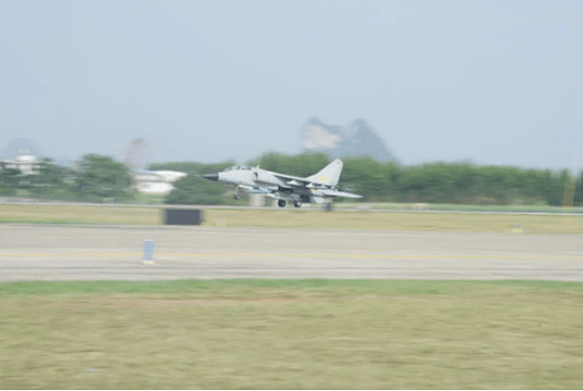 战鹰呼啸！南部战区昼夜练兵锤炼空战硬功 （组图） - 4