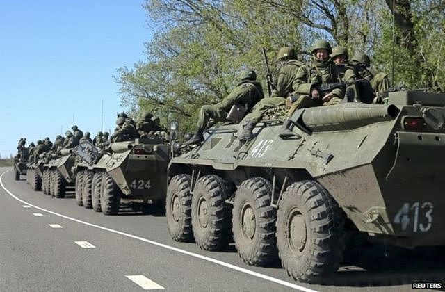 2014年4月，乌克兰边境的俄罗斯坦克