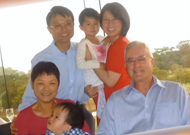 华人女星一家定居澳洲近况曝光，夫妻双双确诊，孙子患癌12岁仍不会说话（组图） - 6