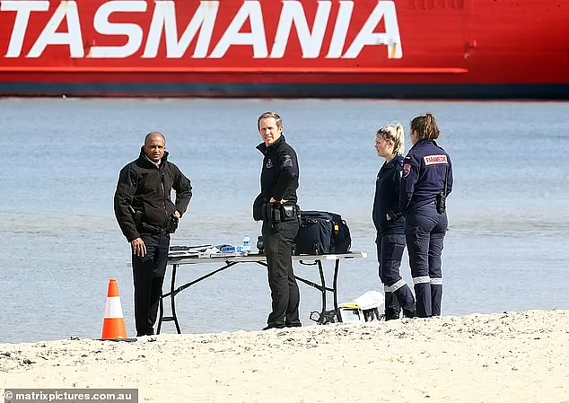 墨尔本海滩惊现女尸，警方介入调查（图） - 5