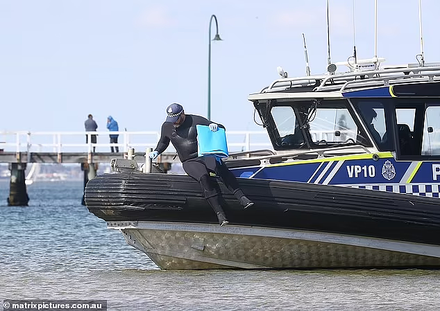 墨尔本海滩惊现女尸，警方介入调查（图） - 3