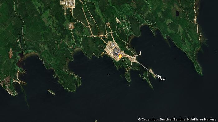 卫星图像显示，俄罗斯波尔托瓦亚（Portovaya）压气站所在地一个巨大的橙色火炬正在熊熊燃烧