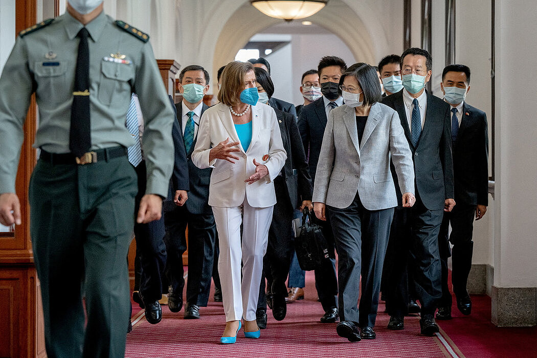 众议院议长南希·佩洛西与台湾总统蔡英文本月在台北。