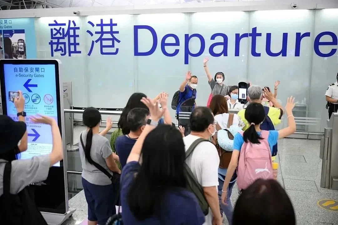 香港再掀“移民潮”，如何应对新加坡的争夺？（组图） - 1