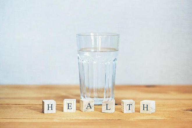【健康】白开水放凉后堪比慢性毒药？央视通过实验告诉你，到底能不能喝（组图） - 9