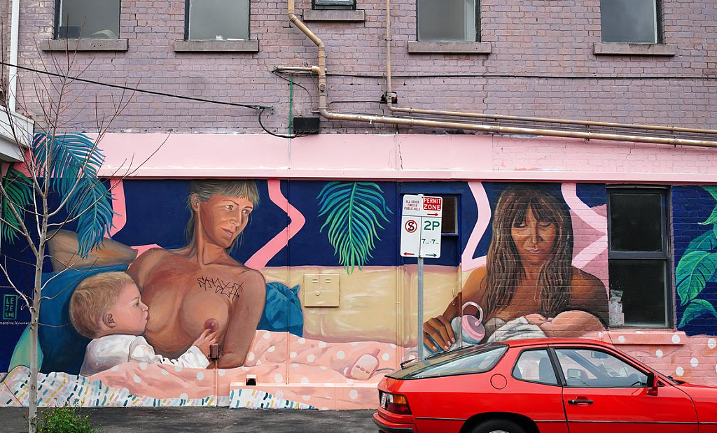 墨尔本艺术家“哺乳”作品遭下架，Instagram被指对男女双标（组图） - 2