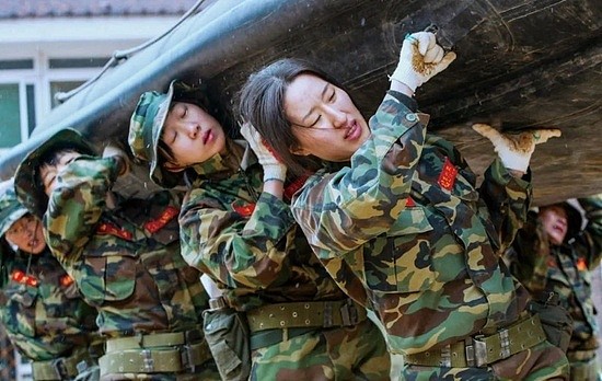 韩国军队中的女兵