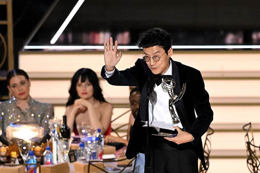 黃東赫以《魷魚遊戲》奪下最佳戲劇影集導演獎。（CATCHPLAY＋提供）