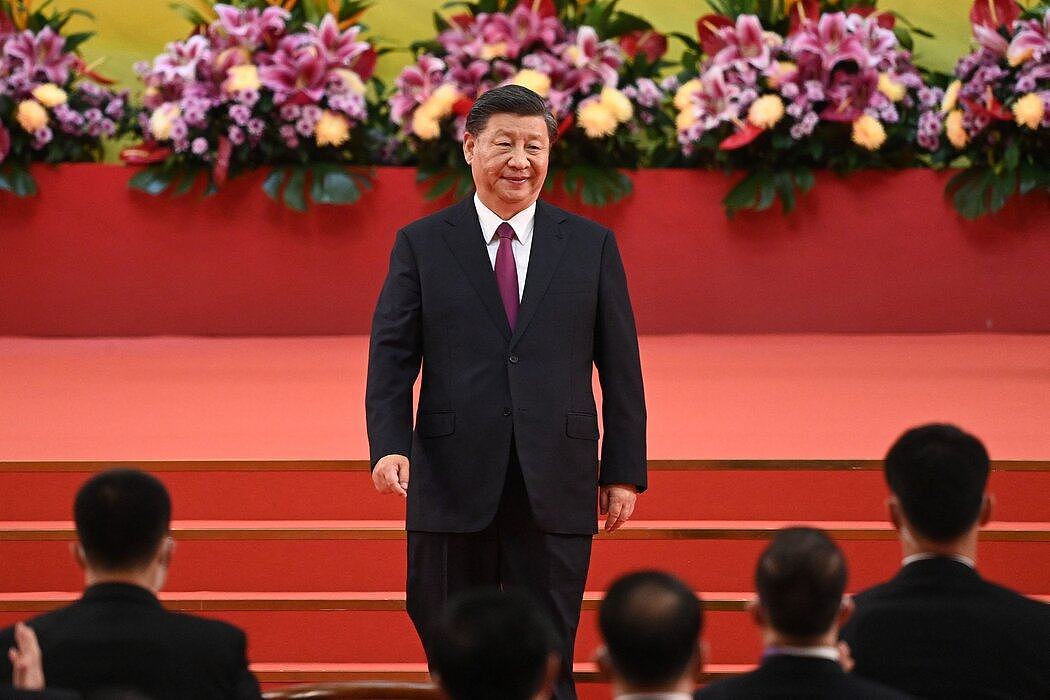 习近平主席已将中国推向国家主导的社会，国家安全问题优先于经济增长。