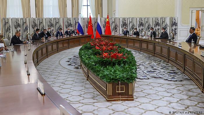 撒马尔罕会晤是今年2月以来习近平和普京再度举行实体会面。