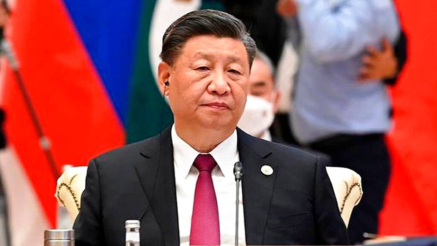 圖為2022年9月16日，烏茲別克總統新聞處發布照片，顯示中國國家主席習近平在烏茲別克撒馬爾罕（Samarkand）舉行的上合峰會參加會議。（AP）
