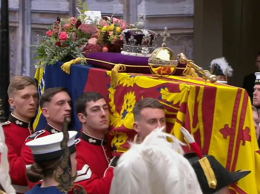 【全程直播】英女王国葬全球数百位元首出席，数以万计民众夹道送别（视频/组图） - 54