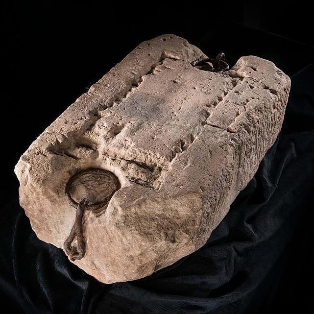一千多年“命运之石”将用于查尔斯国王的加冕礼，女王此前也用过（组图） - 2