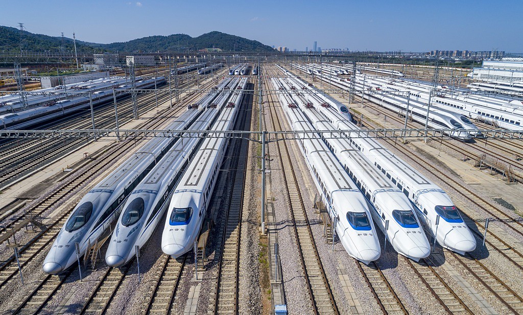 中国高铁近几年来快速推进，成为全球高铁营运路线最长的国家，令中国朝野十分自豪。 （图／新华社）