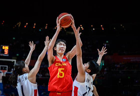 中国女篮悉尼开门红，107:44大胜韩国队63分，姚明到场督战（组图） - 7