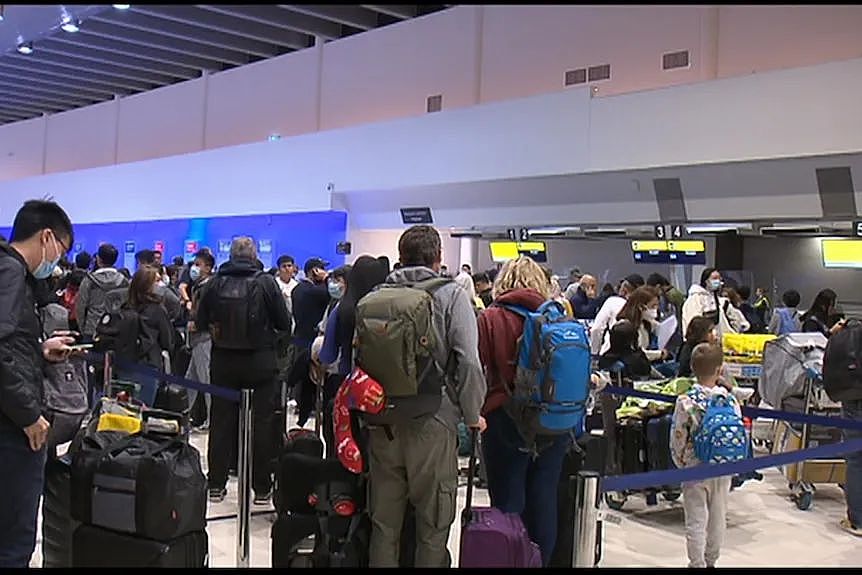 珀斯机场单日或迎4万旅客，工会警告：运输混乱或会重演，情况可能比7月更糟 （组图） - 2