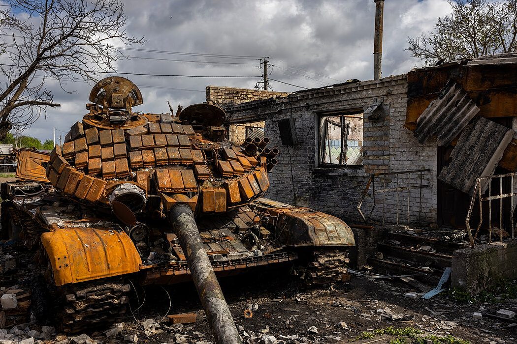 5月，在乌克兰布罗瓦雷附近一辆被毁的俄罗斯装甲车。