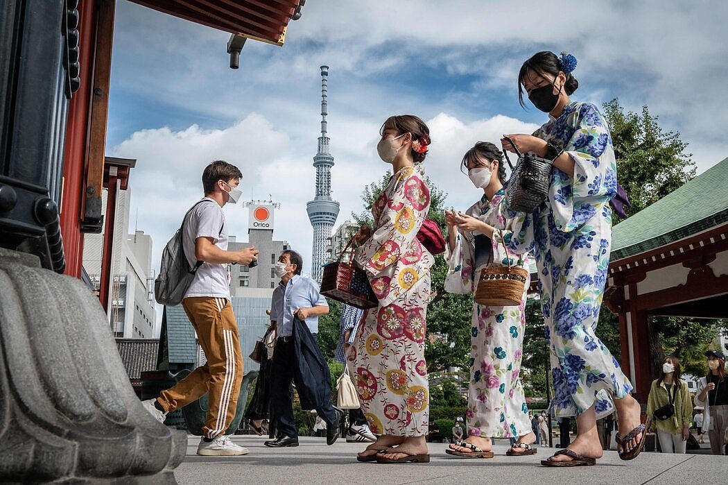 在采取最新措施之前，日本曾断断续续地尝试过重新恢复旅游业。