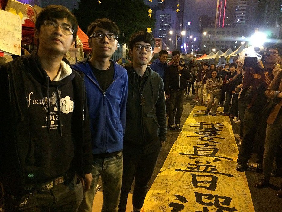 周永康（左前）认为雨伞运动是港人抗争运动的启蒙。（陈子非摄）