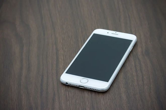 iPhone6正式“退休”，其系列卖出2.5亿部，二手收购价现已低至百元（组图） - 1