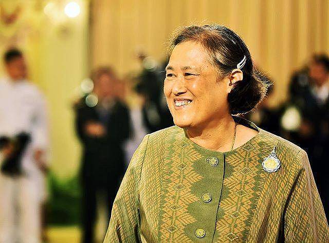 泰国华裔女总理英拉，被迫下台沦为逃犯，辗转到中国成为董事长（组图） - 17