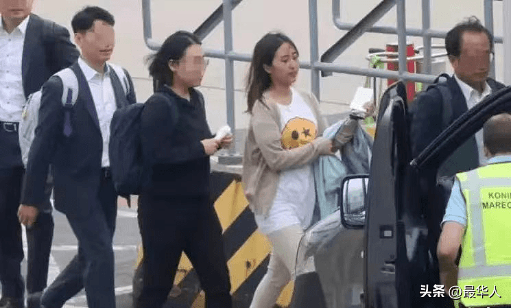女大学生高调炫富，意外让韩国总统牢底坐穿，亲妈入狱18年（组图） - 16