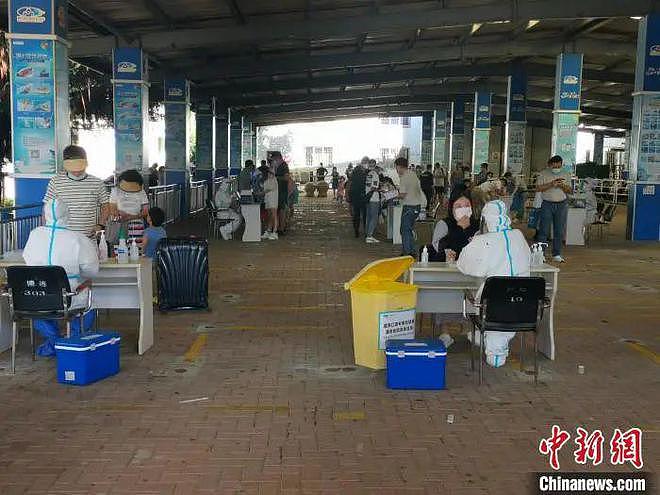 疫情下，三亚全员排查，上海飞三亚几乎满员，部分游客连夜离开（组图） - 5