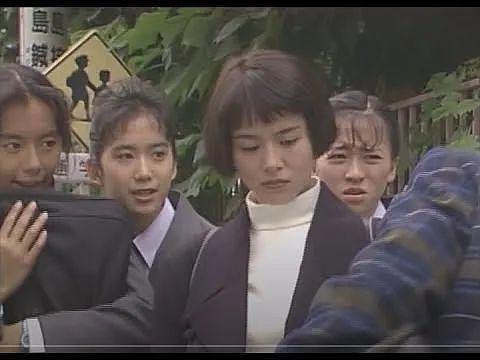 日本51岁女星和24岁女儿同框，竟不分上下！身材绝了，难怪被小9岁男友痴恋…（组图） - 7