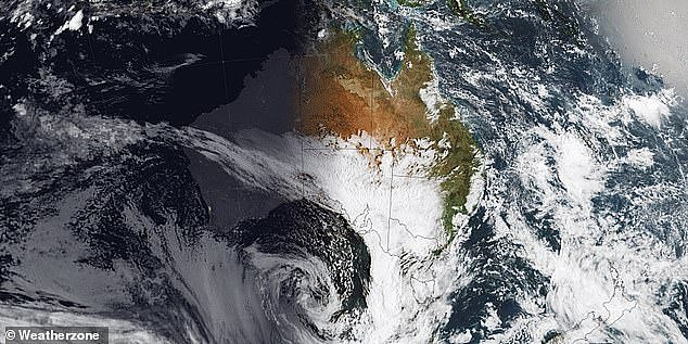 Tasmania will see the highest rainfall in the country from the impending weather system. The State Emergency Service is renewing the call to Tasmanians, particularly those in the north and northwest, to be prepared for intense rainfall, damaging winds, and potential flooding