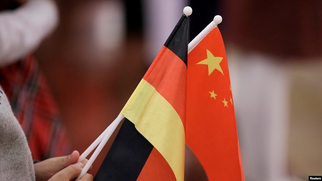 资料照：中国和德国国旗