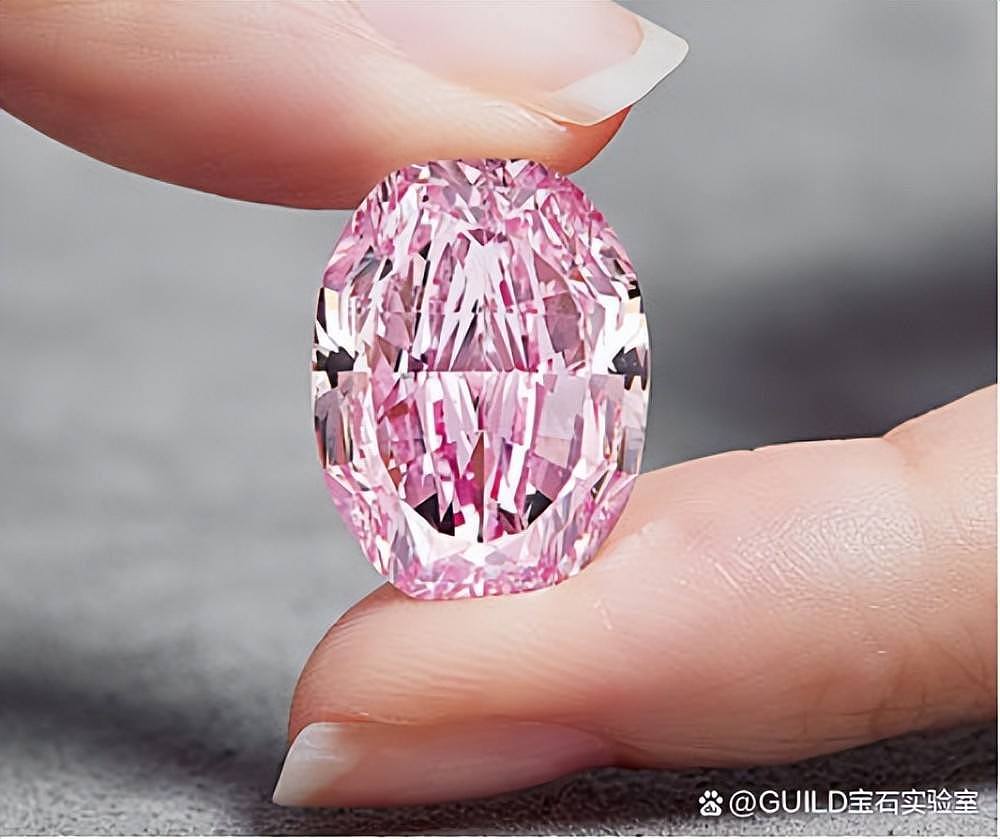 全球最大无瑕钻石估价约1亿元，拍卖史最贵，10颗钻石中国人买走2颗（组图） - 13