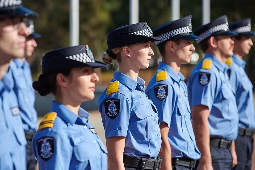 因摸女同事胸部被开除，西澳警方内部制裁持续升级，解雇人数翻番（组图） - 5