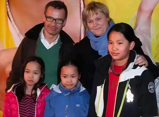 瑞典新首相收养三名中国女童 在欧美首脑中极为罕见（组图） - 3
