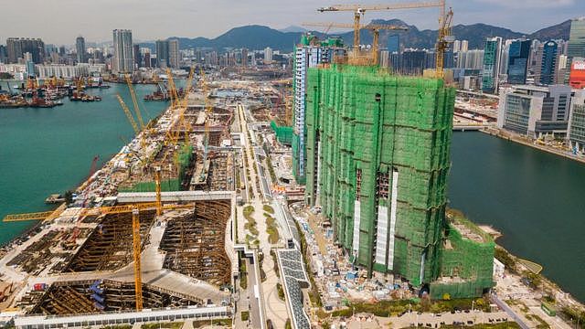 香港前启德机场跑道上的在建房地产项目（24/2/2022）