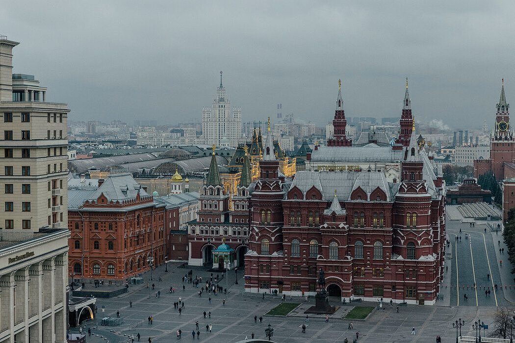 本周，莫斯科红场附近。这座城市的女人们说她们的许多男性朋友因为害怕被征召而逃离。