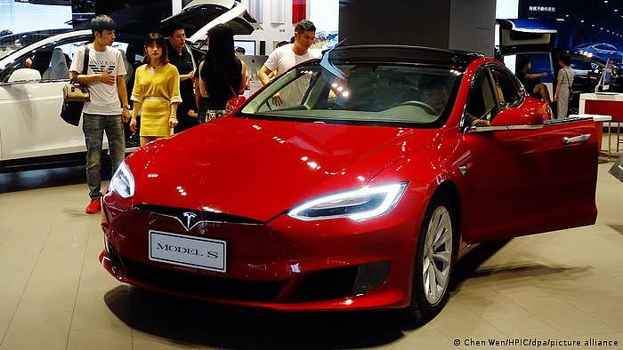 特斯拉10月24日公布调降中国市场的Model 3和Model Y售价