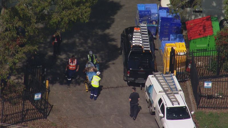 悉尼工业园区发生事故！7人从4米高处坠落，3人受重伤（组图） - 2
