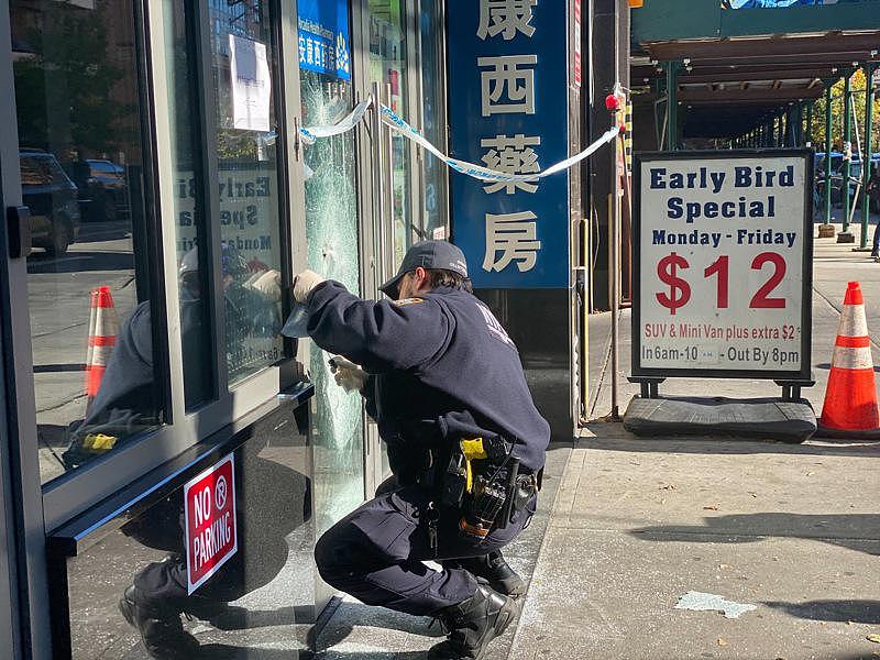 位於緬街交富蘭克林藥店的華人老闆指，自家店頻繁被砸，29日已是本月的第三次；圖為...